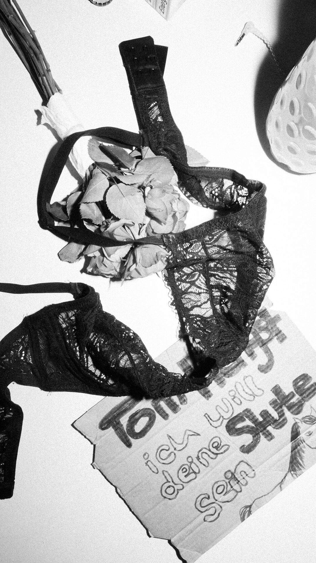 Tour visuals «Love 4 Sale Tour» - Still 16